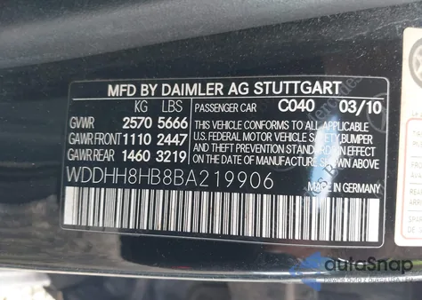 2011 Mercedes-Benz E 350 4Matic z USA, uszkodzony, nr VIN WDDHH8HB8BA219906